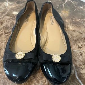 Michael Kors Womens Dixie Black Ballet flats with Bow Size 8 1/2 NWOT